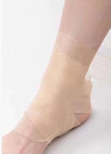 athletic-underwrap-tape-application 